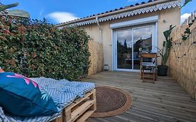 Studio pour 2 à 10min de la mer
